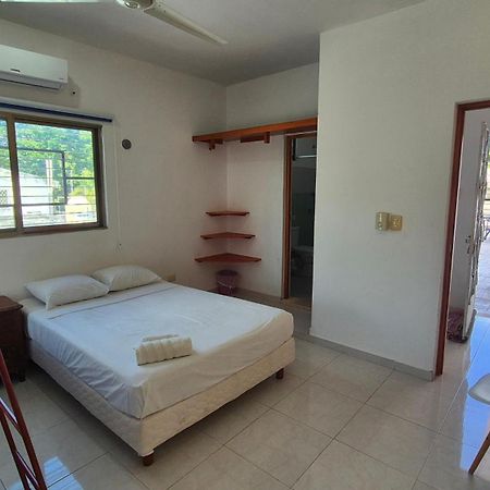 Hotel Monserrat Мерида Екстериор снимка